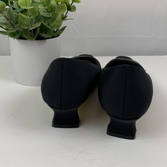 Easy Steet black heels - Picture 4 of 9